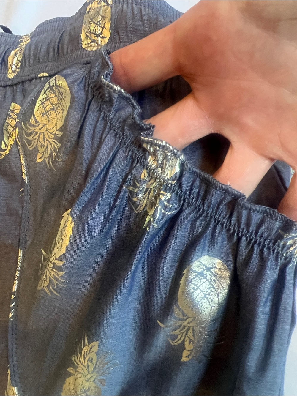 Victoria’s Secret Sz L Blue Pajama Pants Metallic Pineapple Print Relaxed, Sleep - Picture 4 of 10